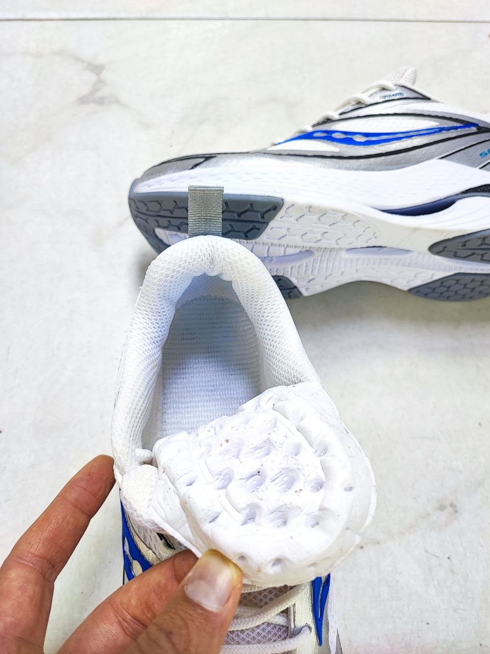 کتونی ورزشی مردانه مدل ساکونی saucony کد 2075 Men's sports shoes, Saucony model, code 2075