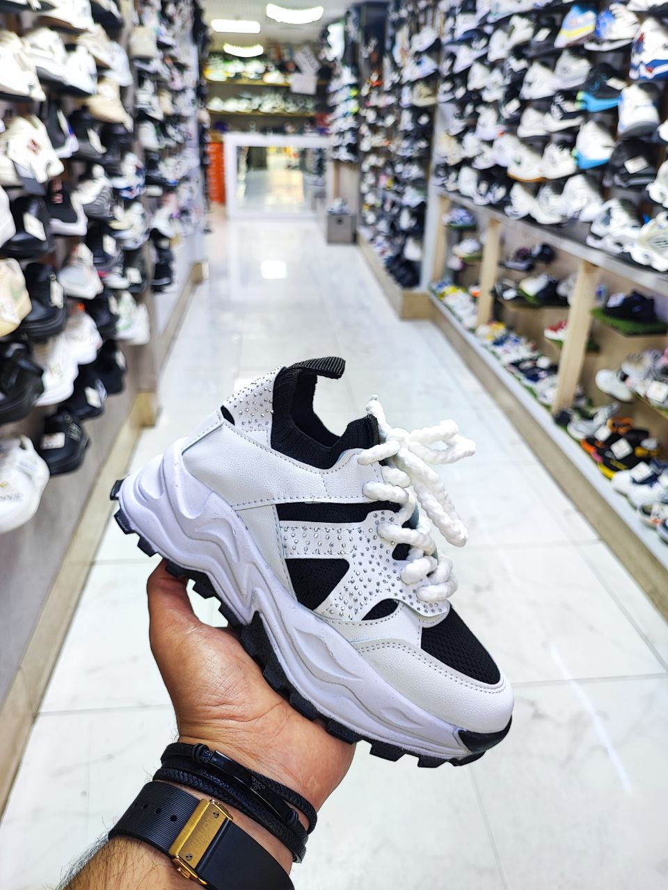 کتونی اسپرت نگینی زنانه و دخترانه کد 3050 Women's and girls' sportswear with jewels, code 3050