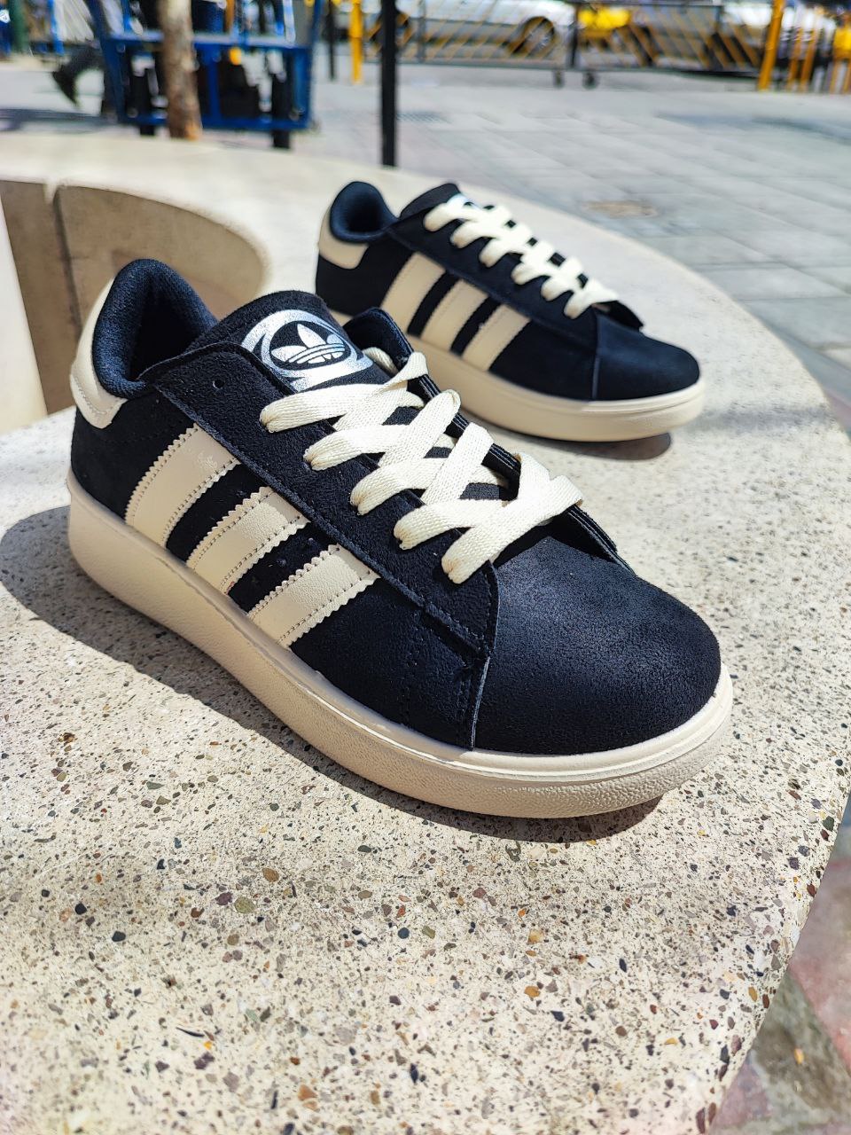 کفش اسپورت آدیداس کامپوس کرم مشکی کد 4022 Adidas Campus sports shoes, cream black, code 4022