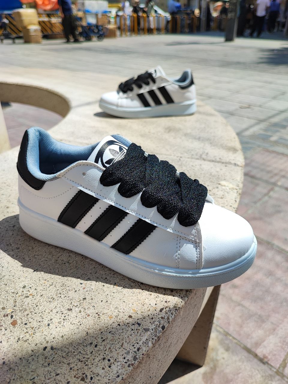 کفش اسپورت آدیداس کامپوس سفید مشکی کد 4023 Adidas Campus White Black Sports Shoes Code 4023