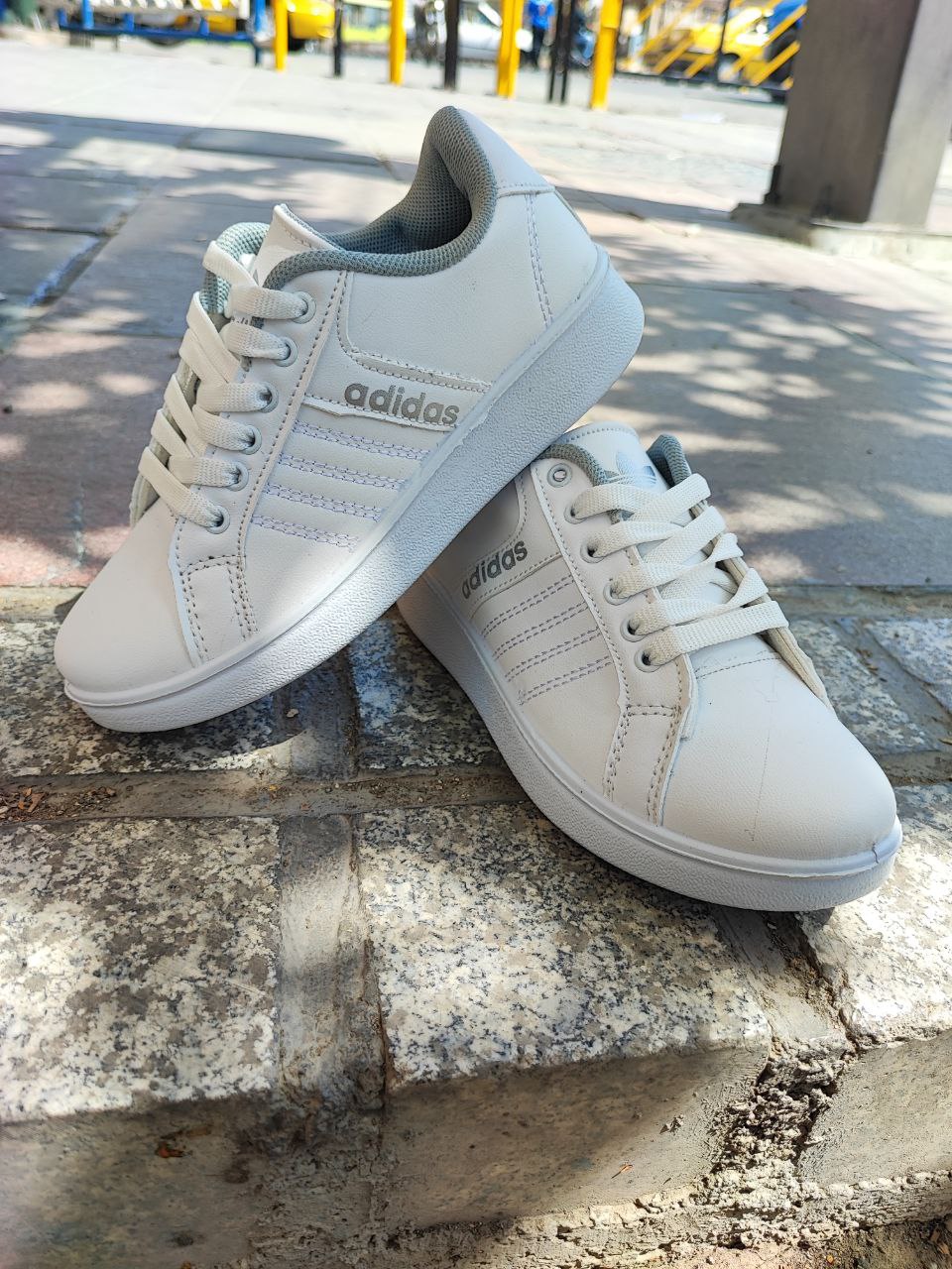 کفش اسپورت آدیداس کامپوس سفید کد 4024 Adidas Campus White Sports Shoes Code 4024