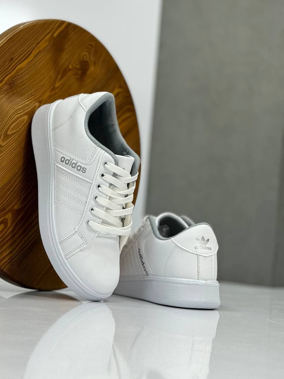 کفش اسپورت آدیداس کامپوس سفید کد 4024 Adidas Campus White Sports Shoes Code 4024