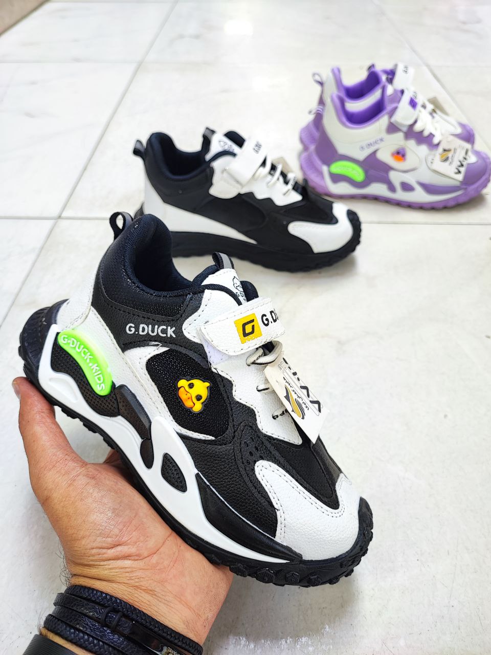 کتونی ضد آب پسرانه و دخترانه کد 4034 کتونی ضد آب پسرانه و دخترانه کد 4034