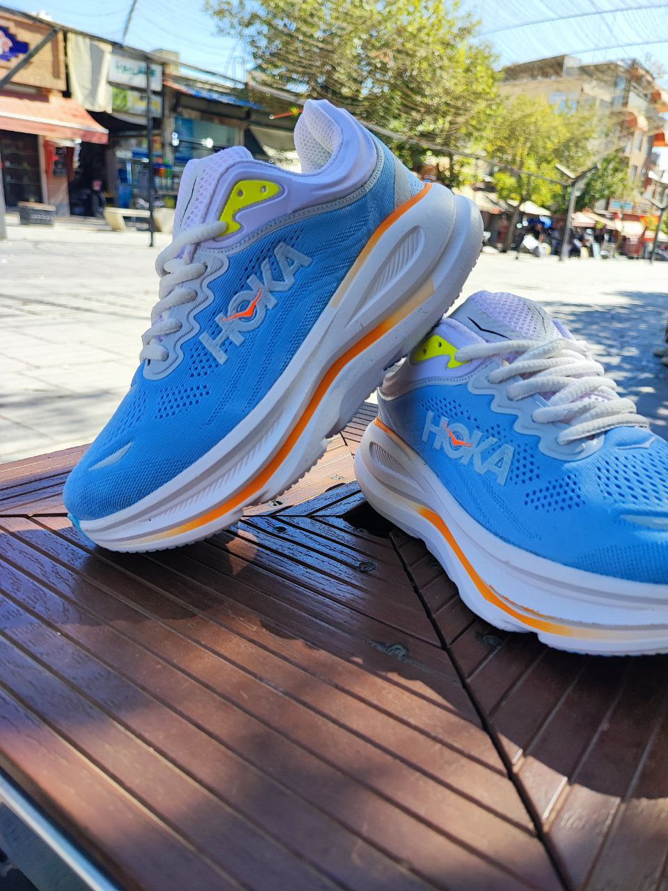 کتونی ورزشی هوکا باندی آبی و سفید کد 2116 کتونی ورزشی هوکا باندی آبی و سفید کد 2116