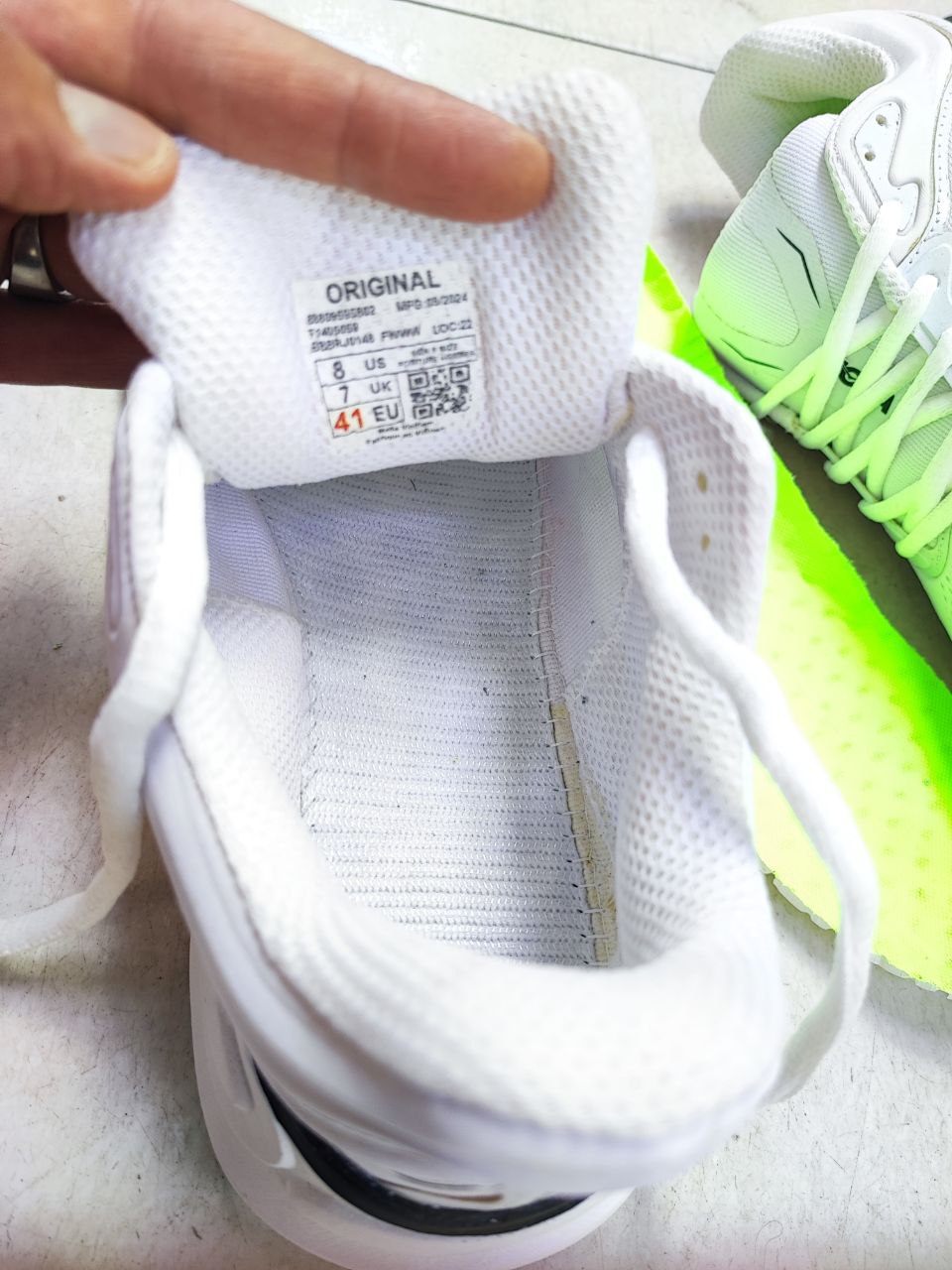 کتونی ورزشی هوکا باندی سفید کد 2118 Hoka Bandai white sports bra code 2118