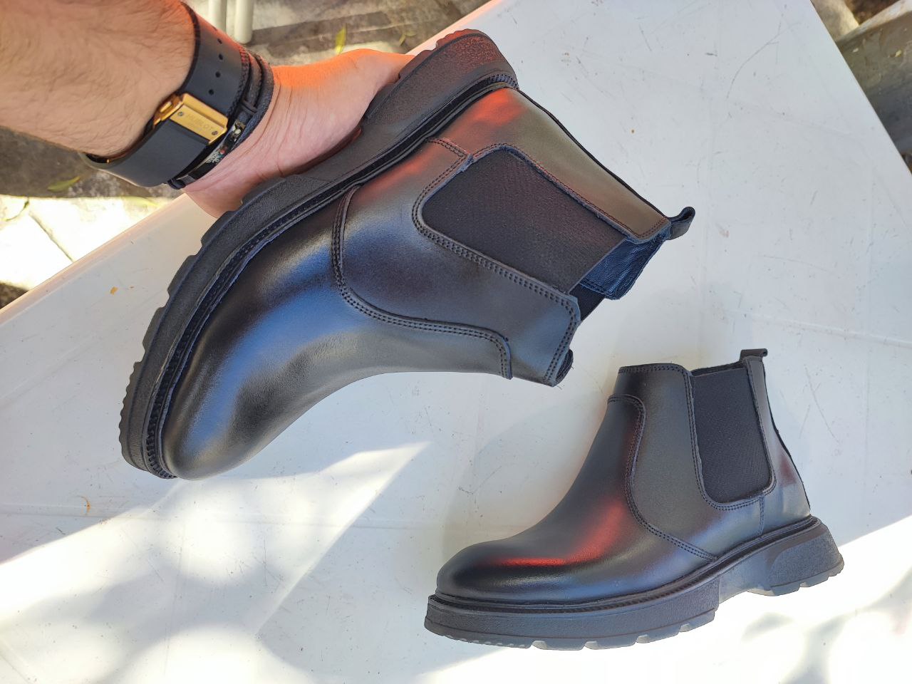 نیم بوت چرمی گاوی مردانه دو طرف کش کد 2121 نیم بوت چرمی گاوی مردانه دو طرف کش کد 2121