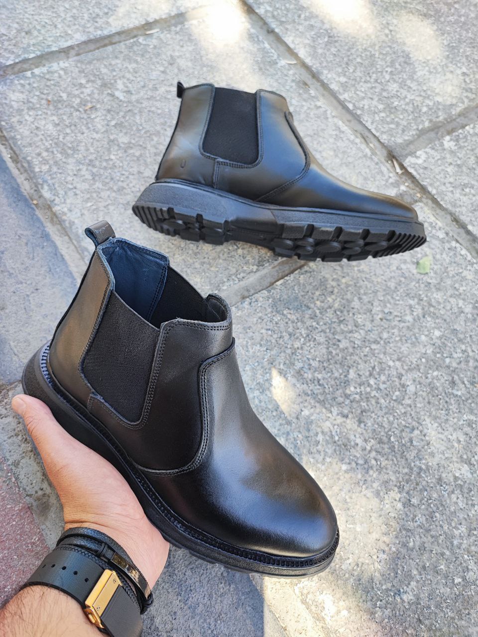 نیم بوت چرمی گاوی مردانه دو طرف کش کد 2121 نیم بوت چرمی گاوی مردانه دو طرف کش کد 2121