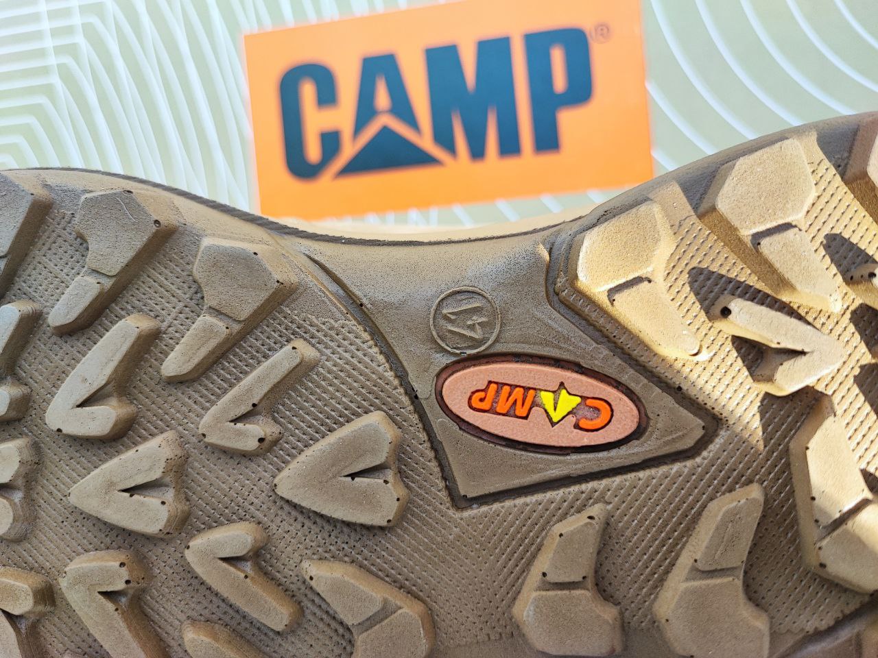 کفش طبی کلارک شرکت کمپ چرم طبیعی نبوک کد 2128 کفش طبی کلارک شرکت کمپ چرم طبیعی نبوک کد 2128