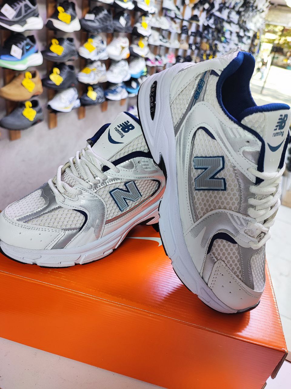 کتونی زنانه نیوبالانس 530 کد 3075