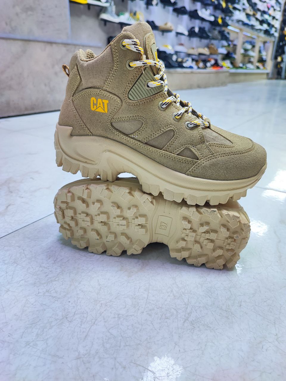 پوتین زنانه و مردانه کاترپیلار آب گریز کد 2164 