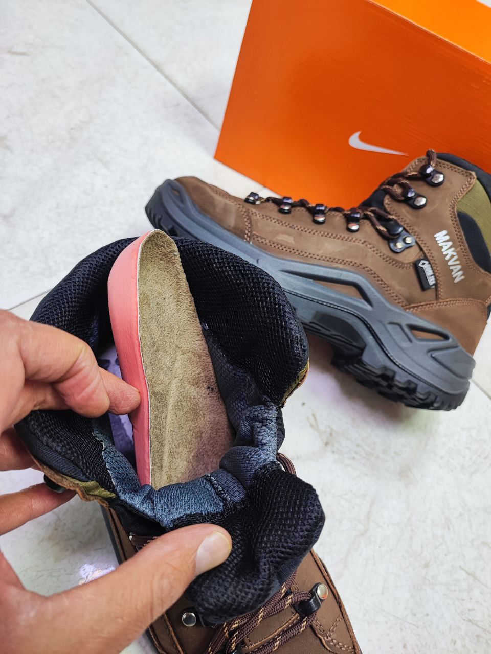 پوتین کوهنوردی لوا lowa کد 2175 Lowa