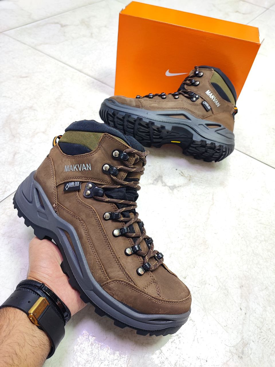 پوتین کوهنوردی لوا lowa کد 2175 Lowa