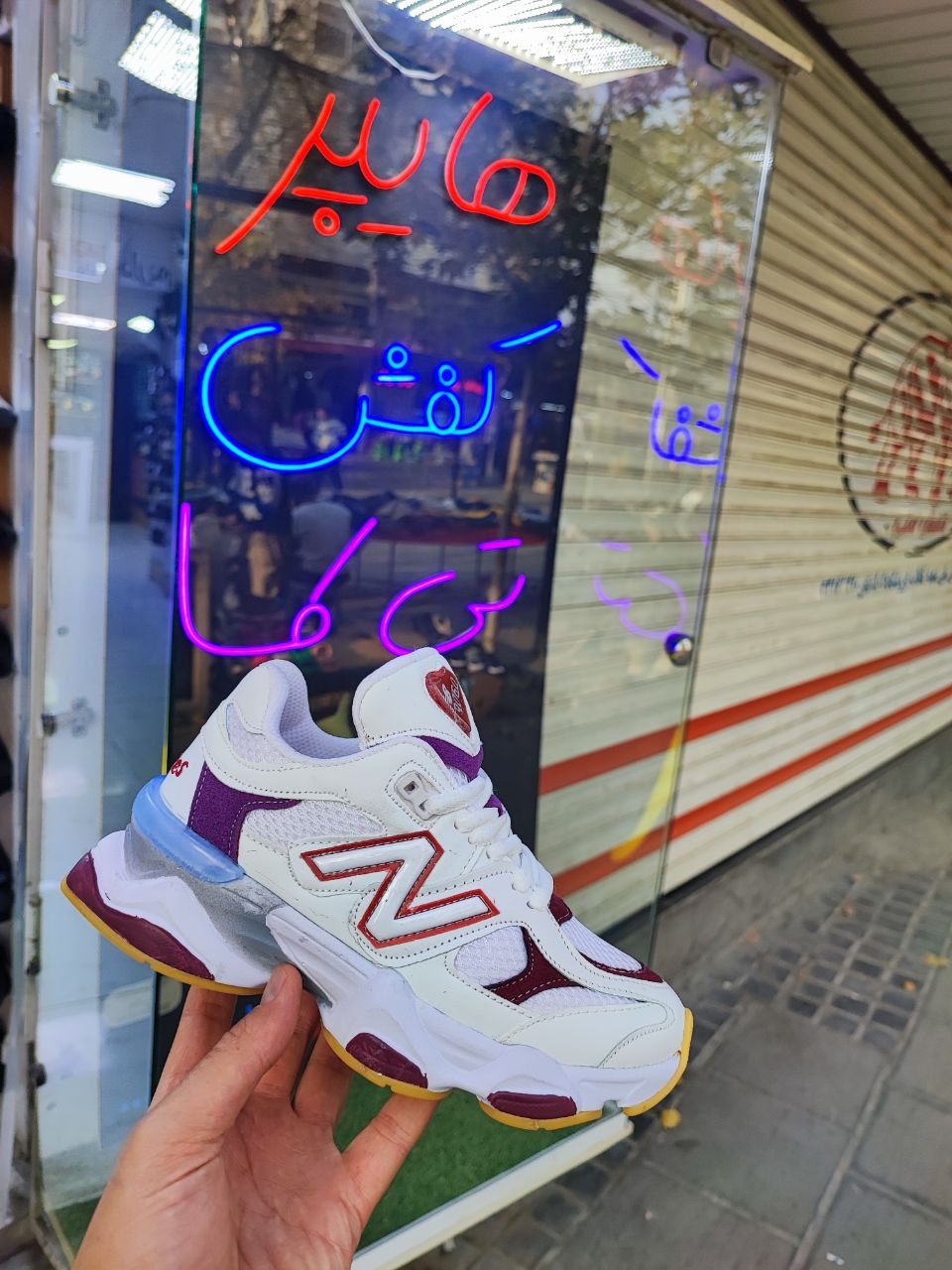 کتونی زنانه نیوبالانس 9060 کد 3106