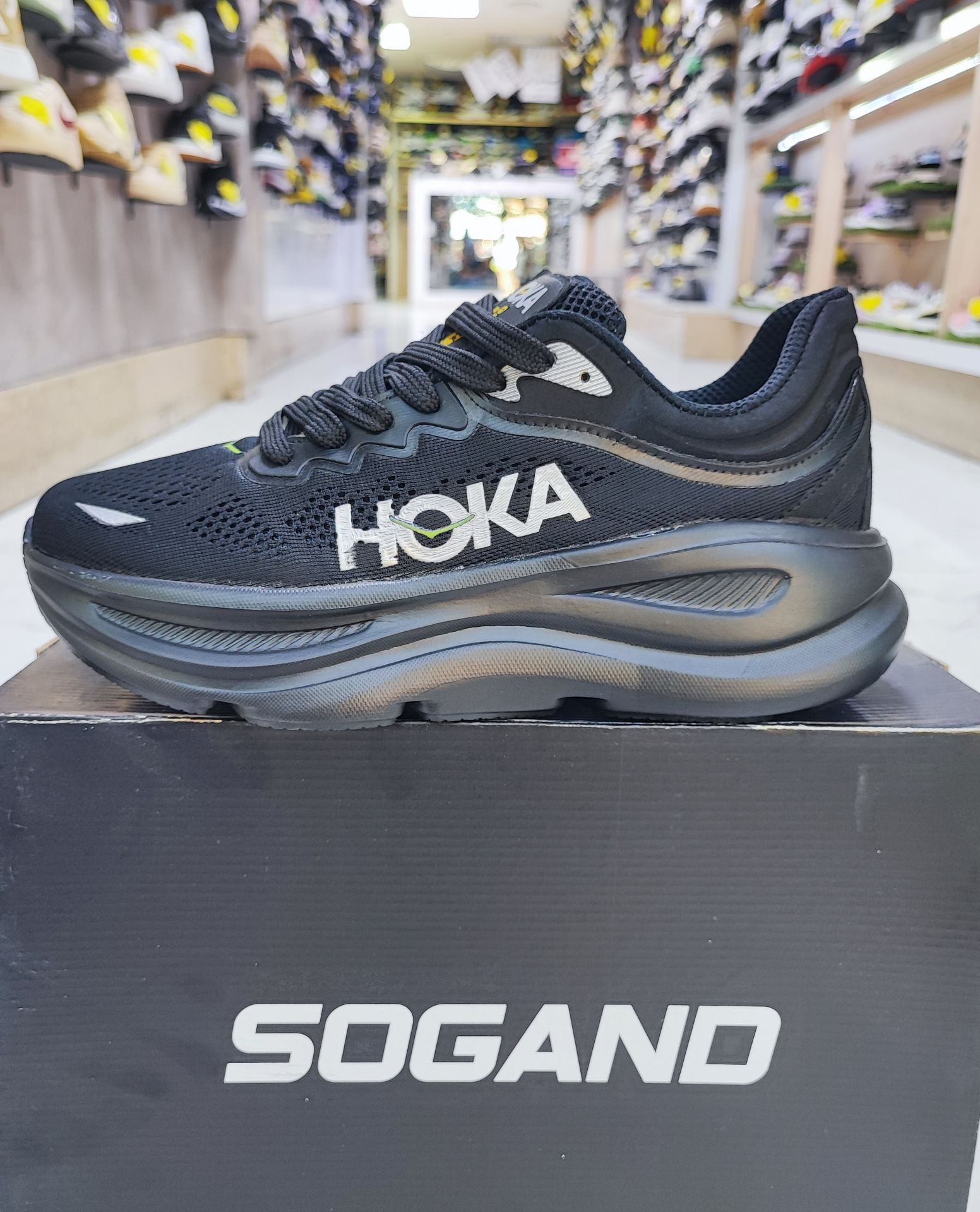 کتونی ورزشی هوکا باندی مشکی کد 2118 Hoka Bandai black sports bra code 2118